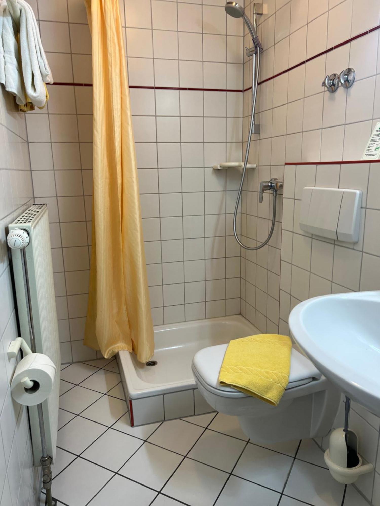 Hotel Cronberger Hof Ladenburg Buitenkant foto