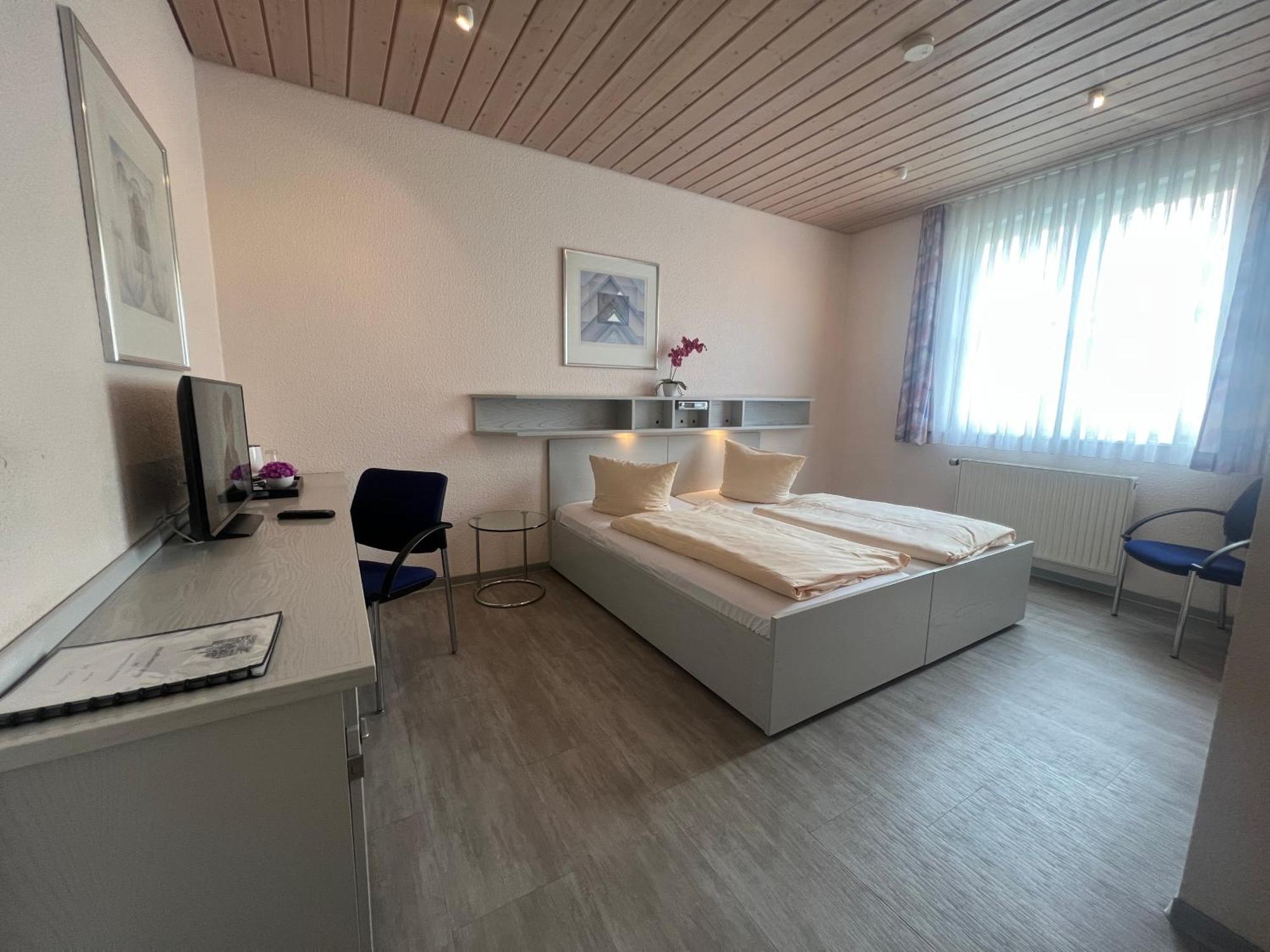 Hotel Cronberger Hof Ladenburg Buitenkant foto